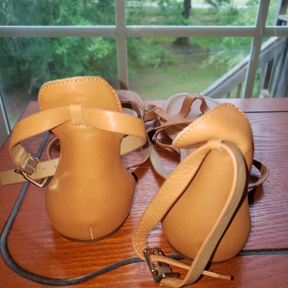 SIZE 11 WOMEN'S GIANNI BINI LEATHER SANDALS - Picture 2 of 3